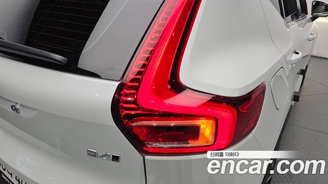 Volvo XC40 2024