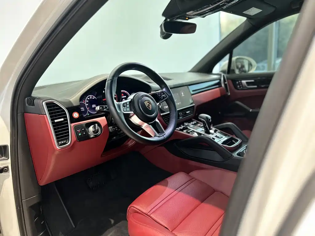 Porsche Cayenne 2022
