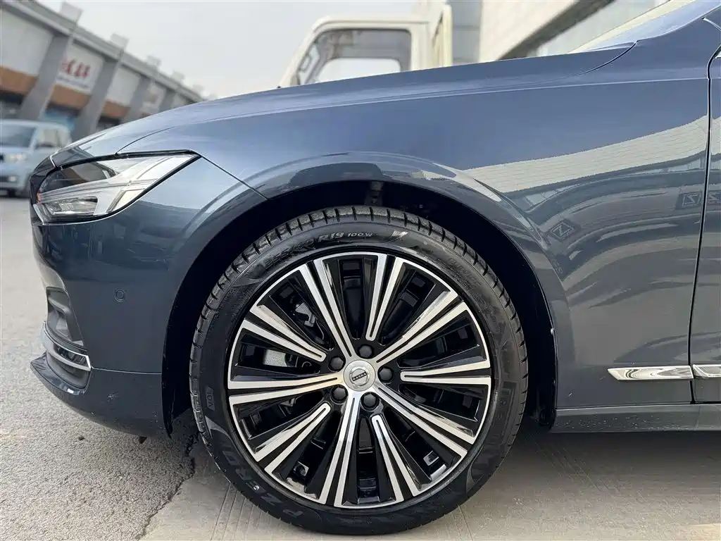 Volvo S90 2022