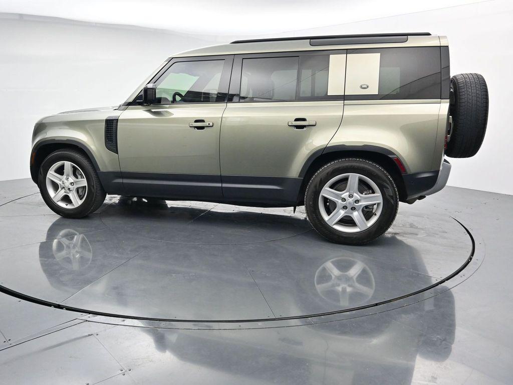 Land Rover Defender 2021