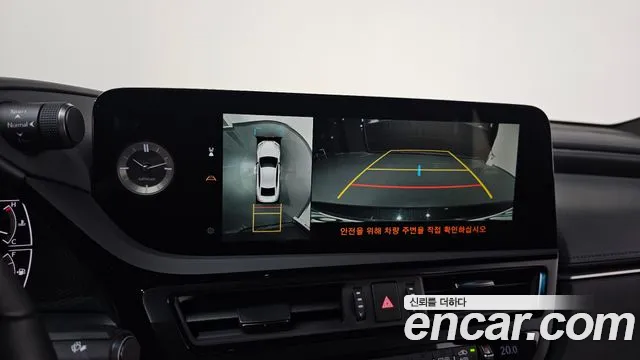 Lexus ES 2025