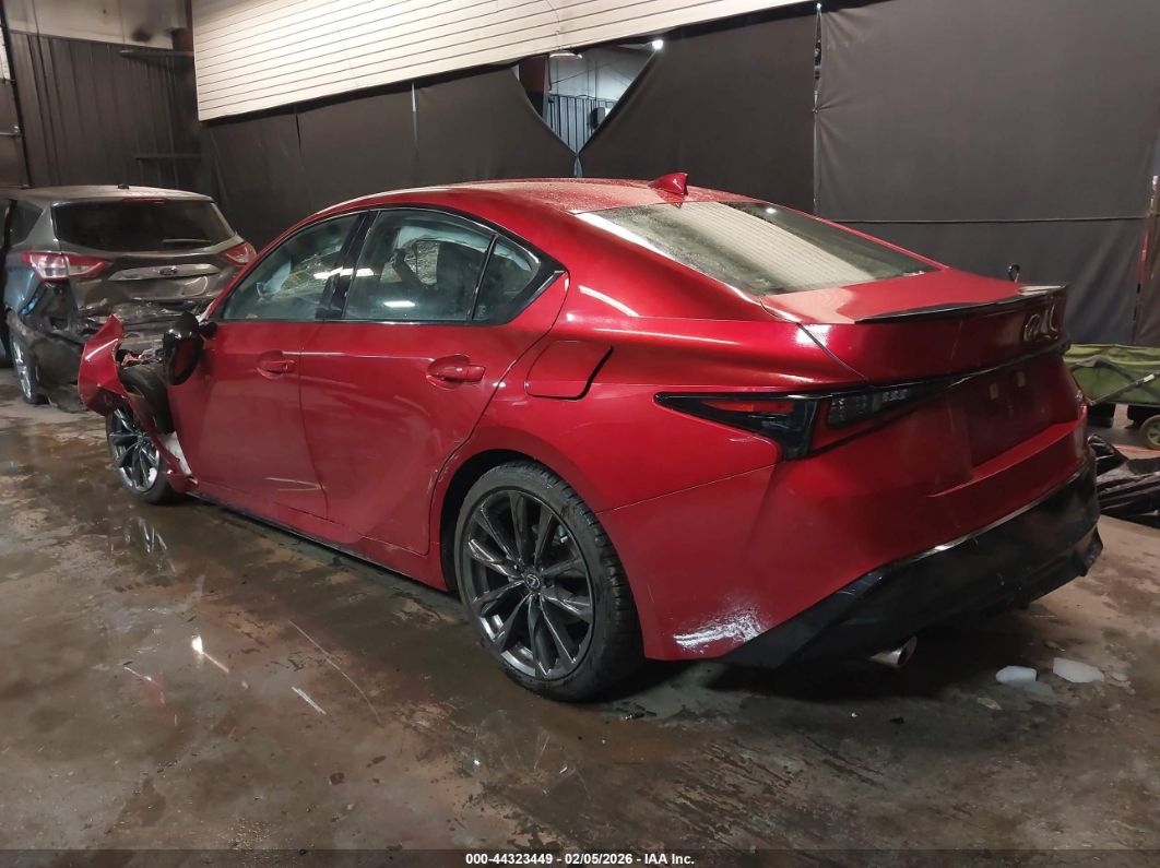 Lexus IS 2025
