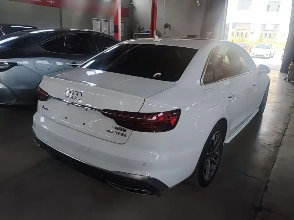 Audi A4 2024