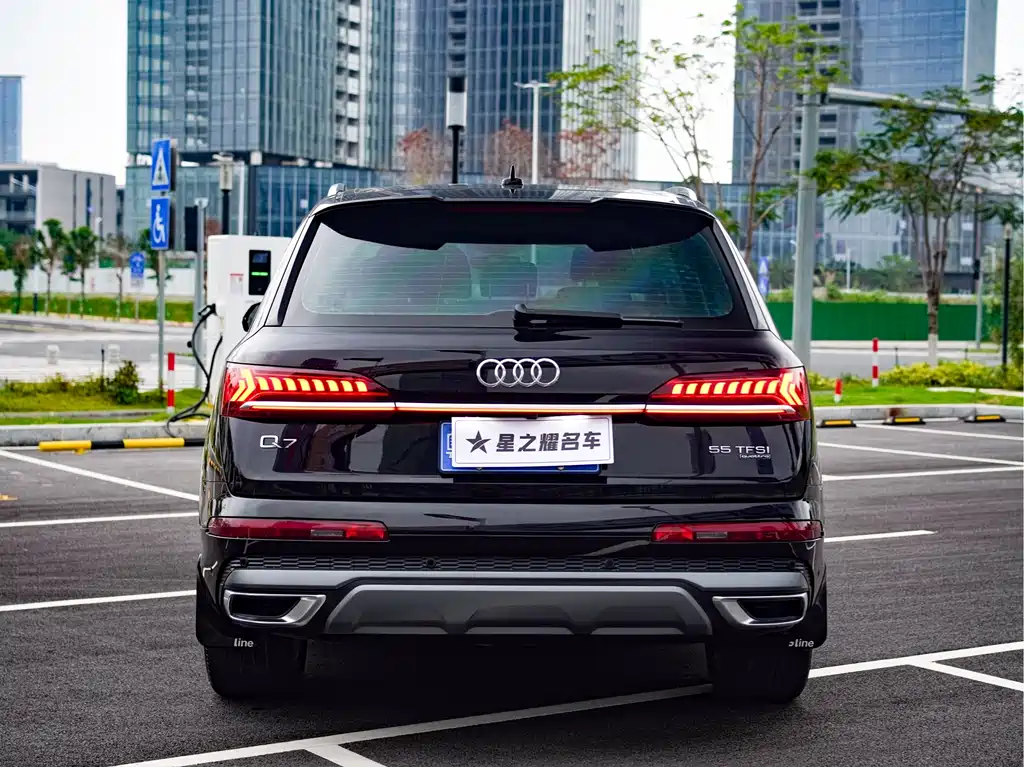 Audi Q7 2021