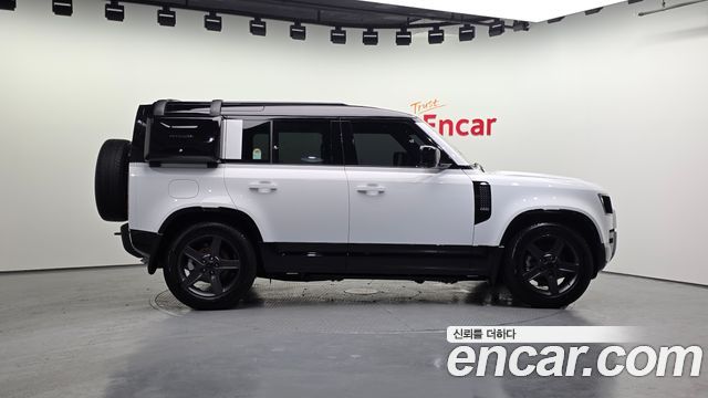 Land Rover Defender 2026