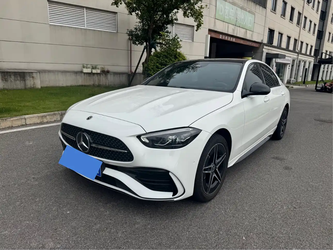 Mercedes-Benz C-Класс 2024