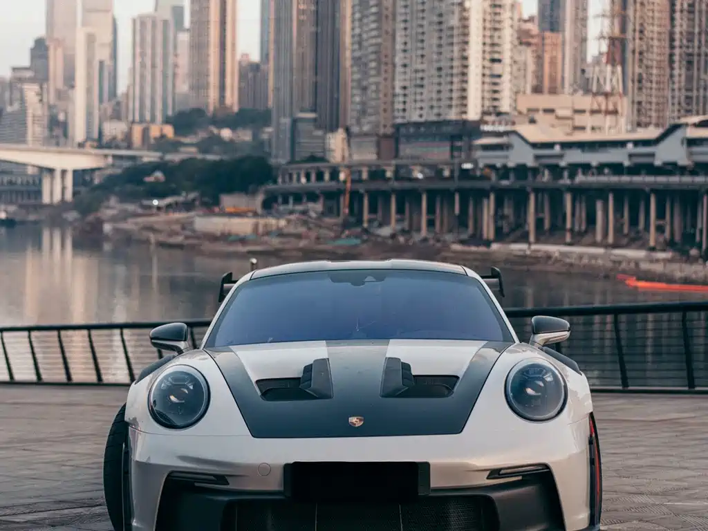 Porsche 911 2025