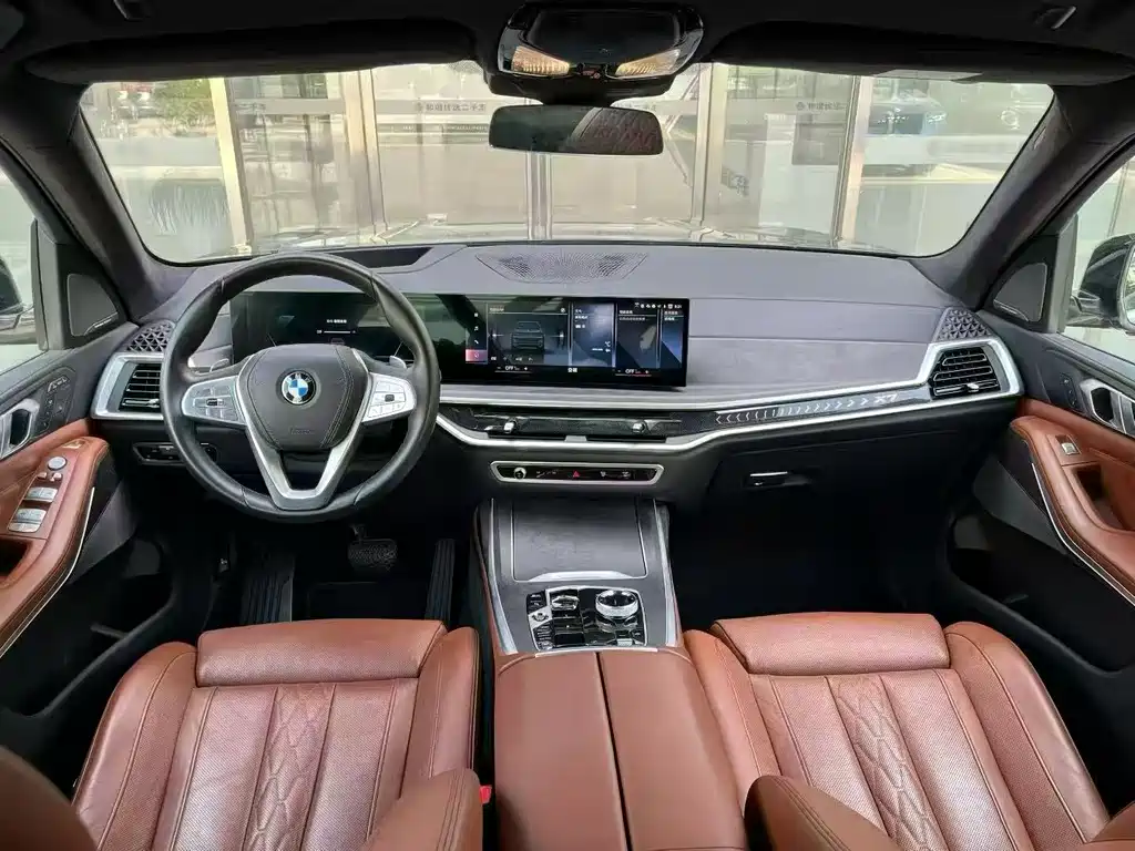 BMW X7 2023