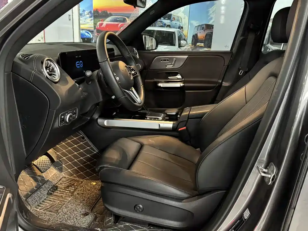 Mercedes-Benz EQB 2024