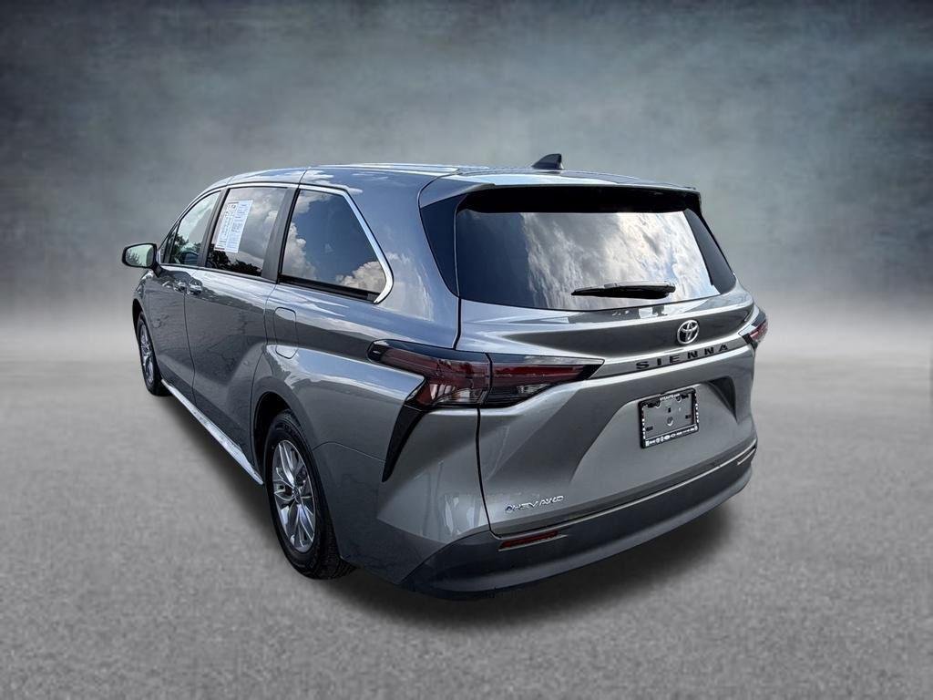 Toyota Sienna 2026