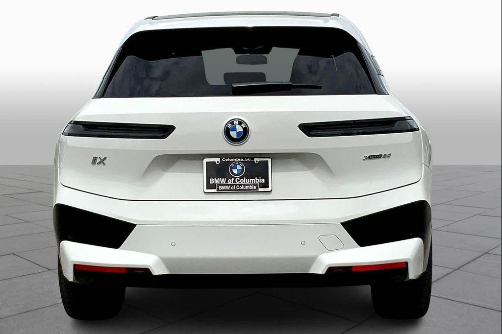 BMW iX 2025