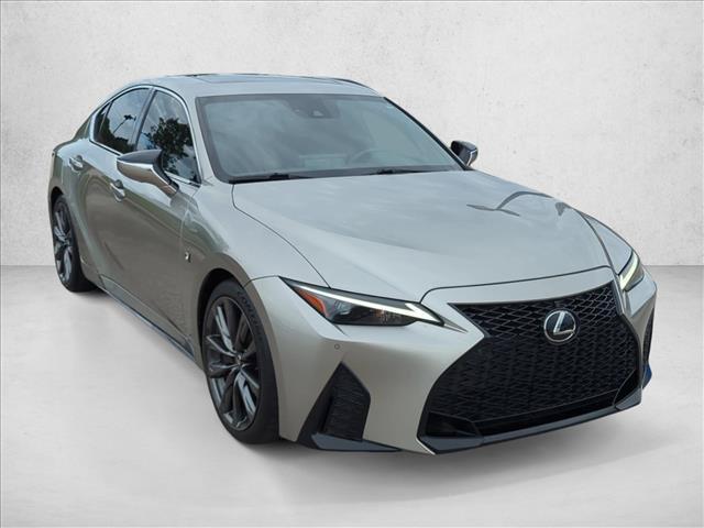 Lexus IS 2023