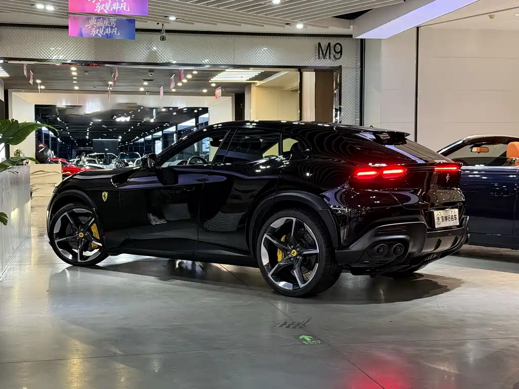 Ferrari Purosangue 2024