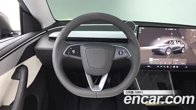 Tesla Model Y 2025