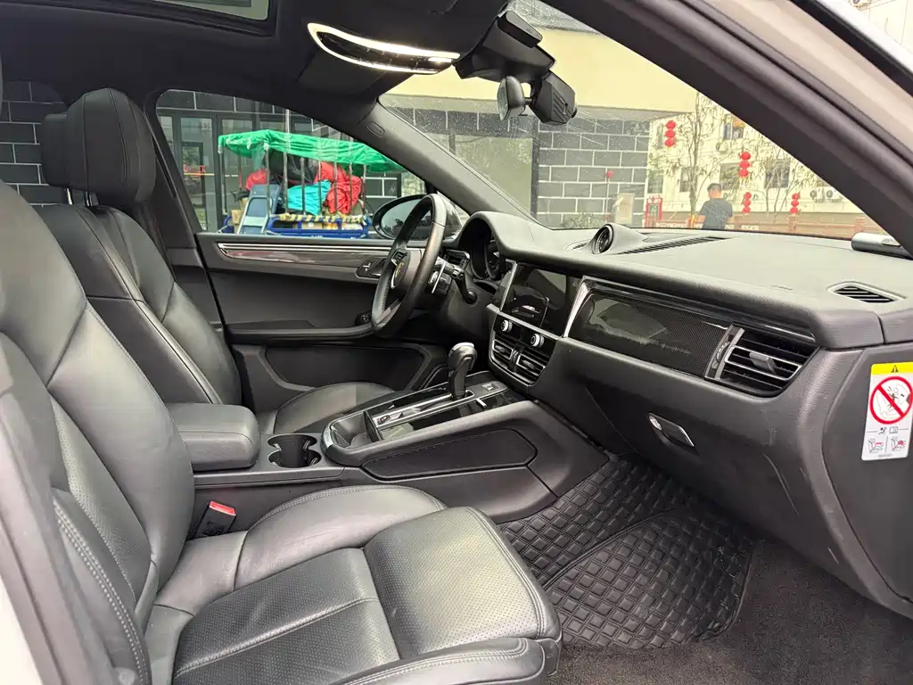 Porsche Macan 2022