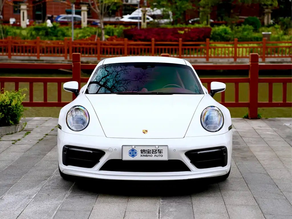 Porsche 911 2023