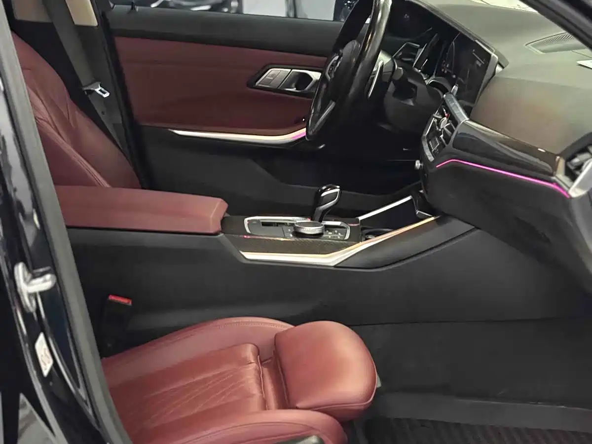 BMW 3 серии 2022