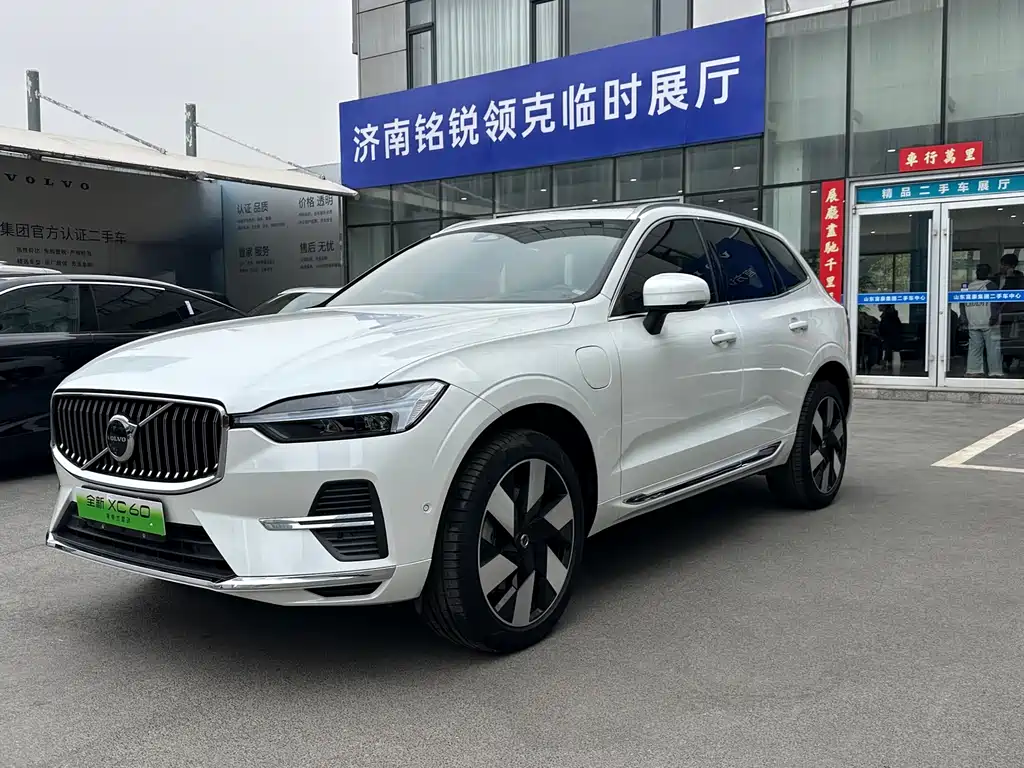 Volvo XC60 2024