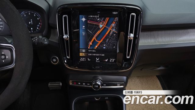 Volvo XC40 2021