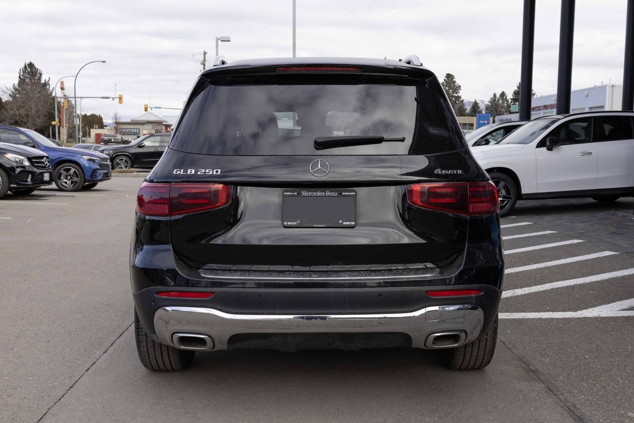Mercedes-Benz GLB 2024