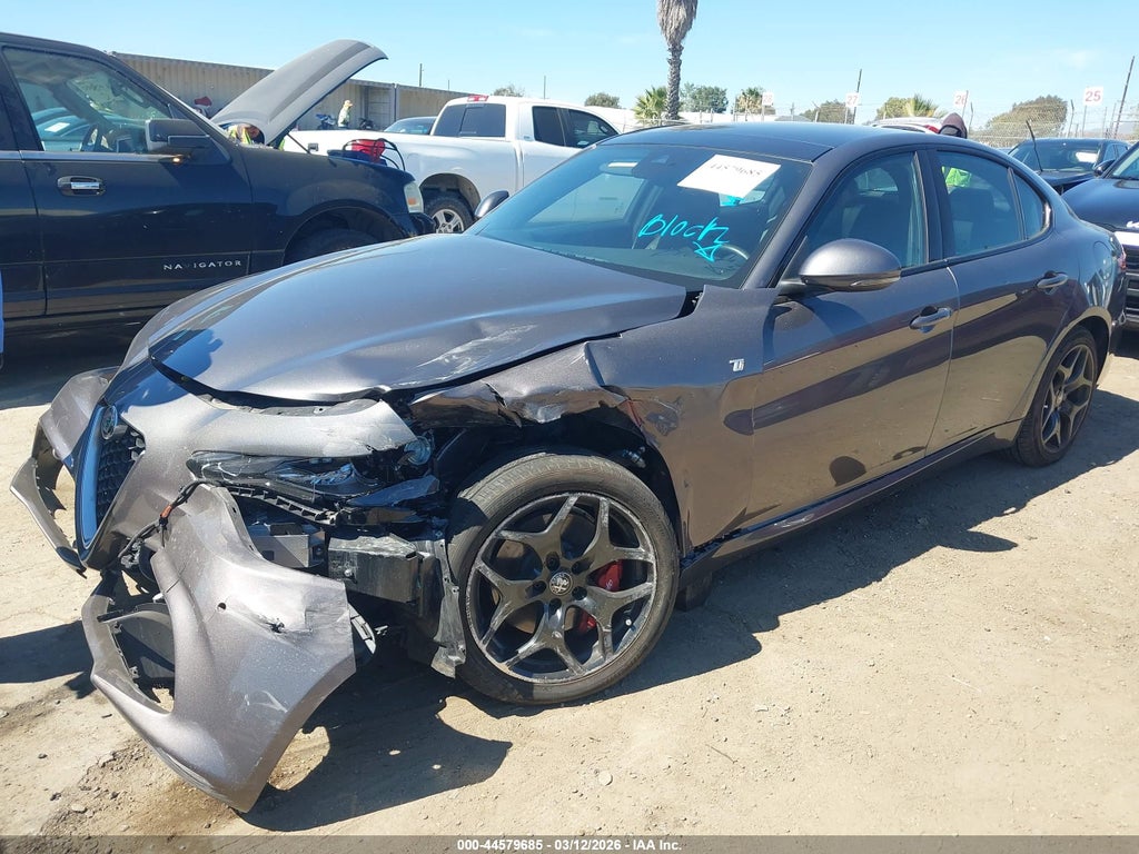Alfa Romeo Giulia 2022