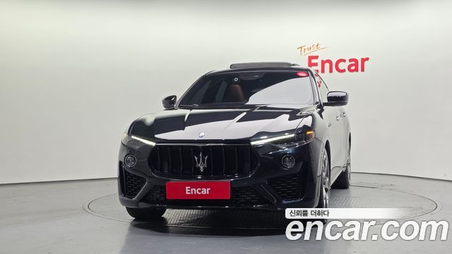 Maserati Levante 2021