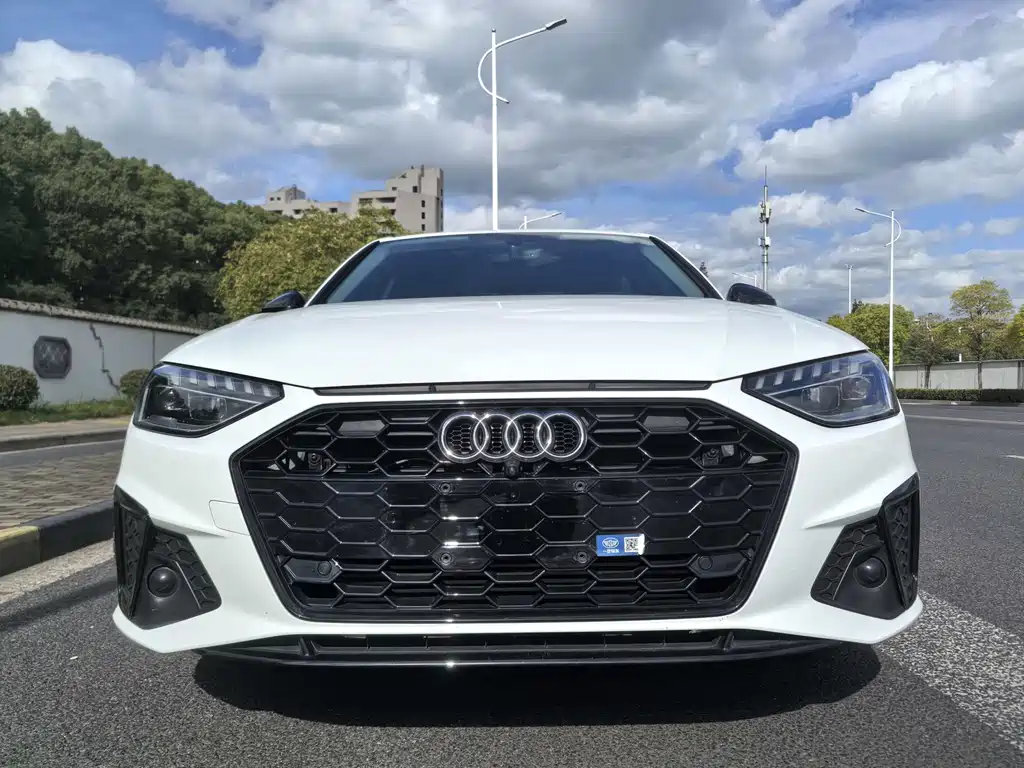 Audi A4 2023