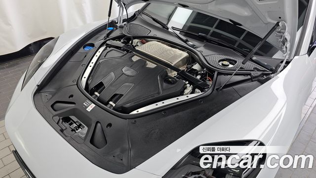 Porsche Panamera 2025