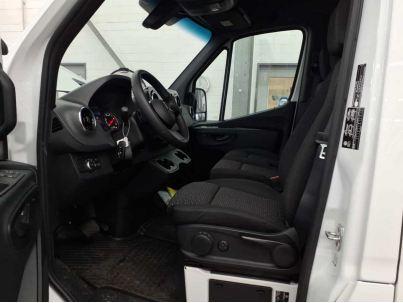 Mercedes-Benz SPRINTER 2025