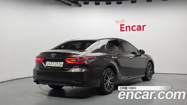 Toyota Camry 2021
