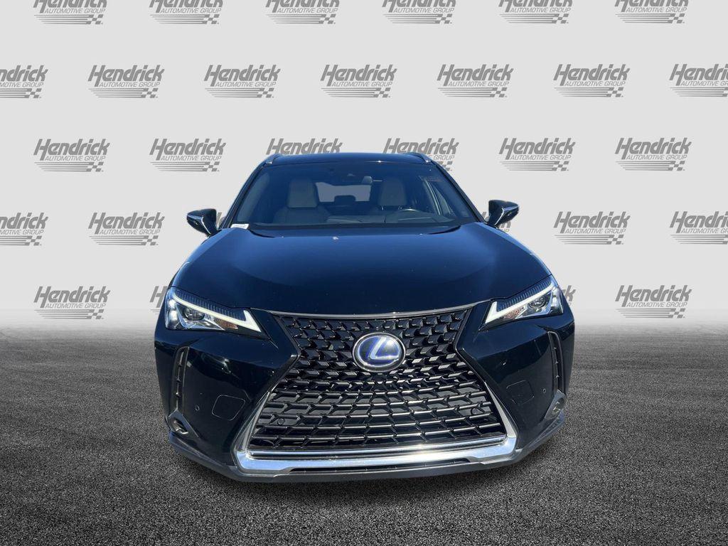 Lexus UX 2021