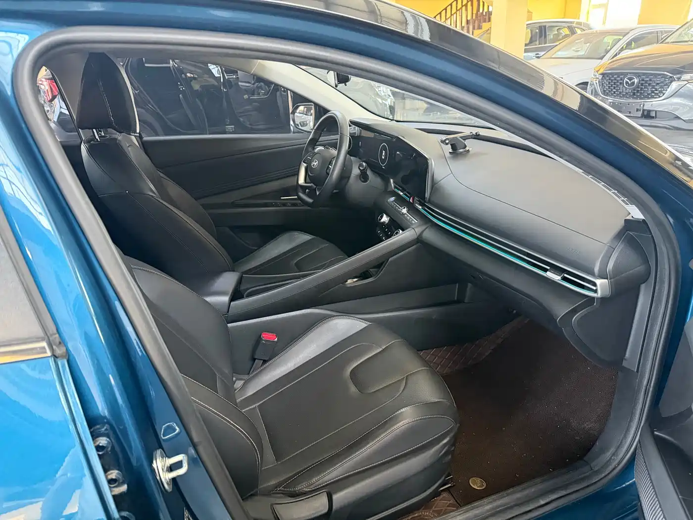 Hyundai Elantra 2023