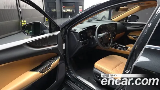 Lexus NX 2025
