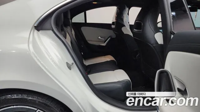 Mercedes-Benz CLA 2021