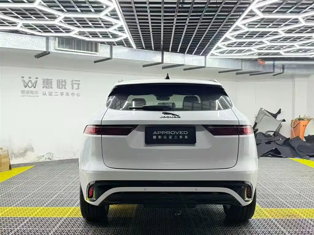 Jaguar F-Pace 2024
