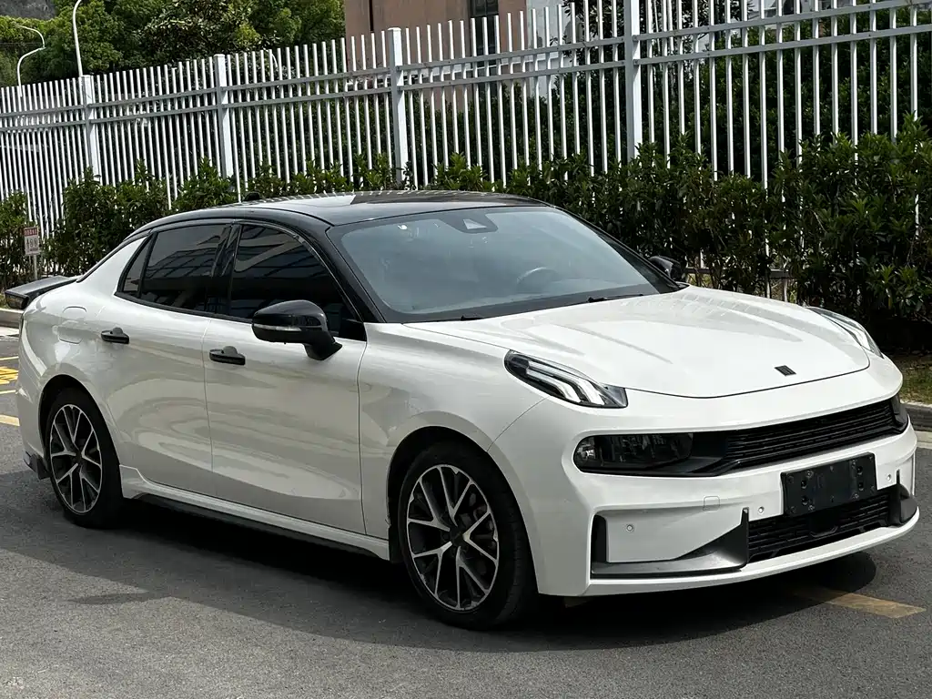 Lynk & Co 03 2021