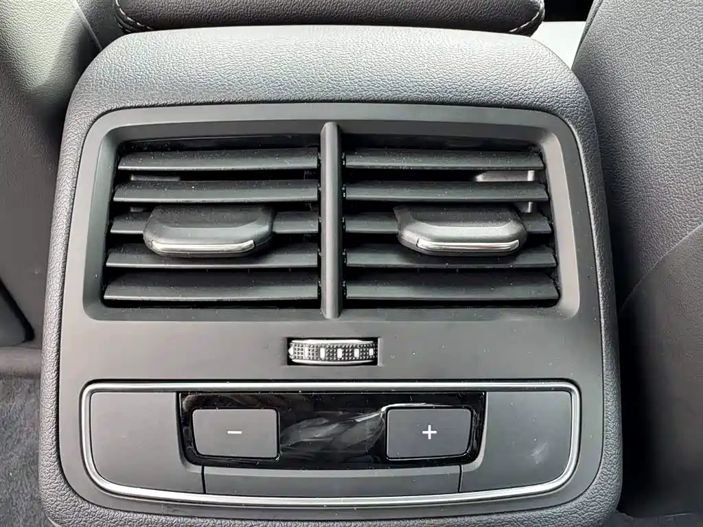 Audi A4 2025