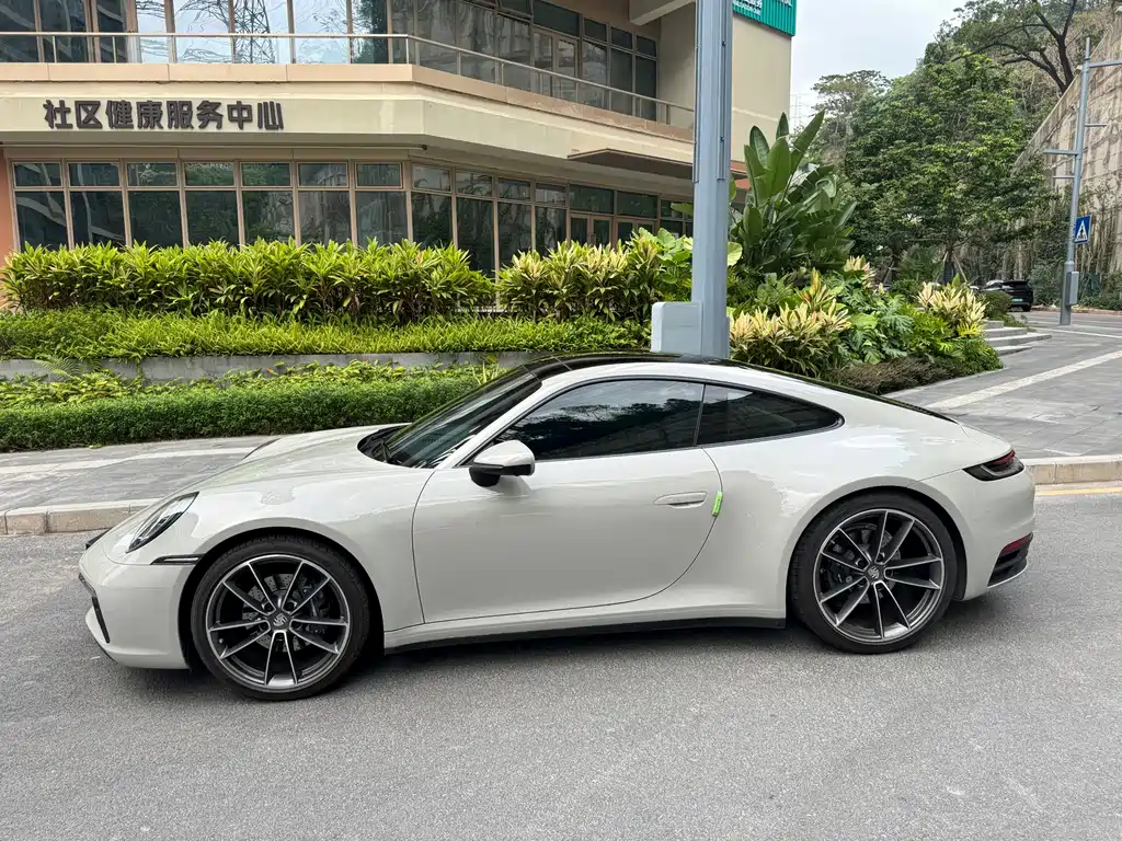 Porsche 911 2021
