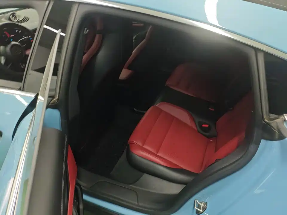 Porsche Taycan 2022