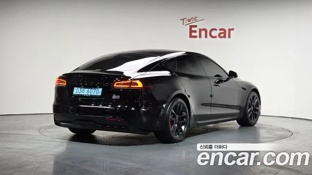 Tesla Model S 2024