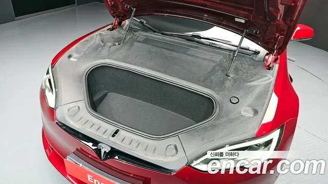 Tesla Model S 2023
