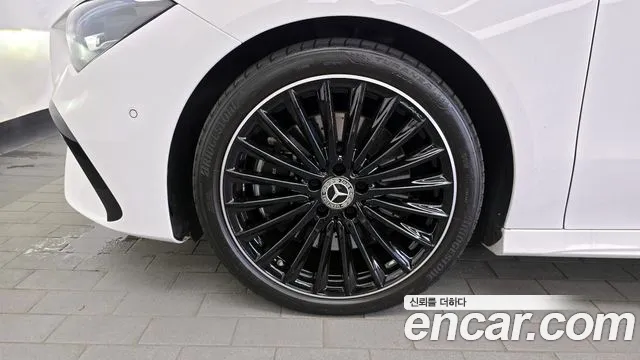 Mercedes-Benz CLA 2024