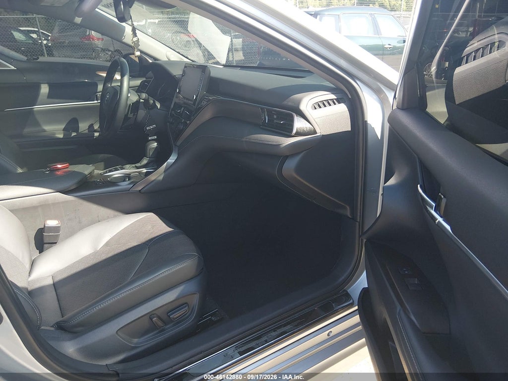 Toyota Camry 2024