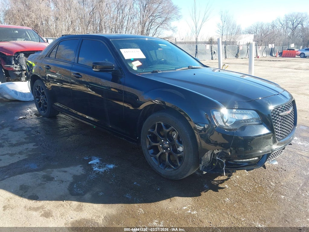 Chrysler 300 2021