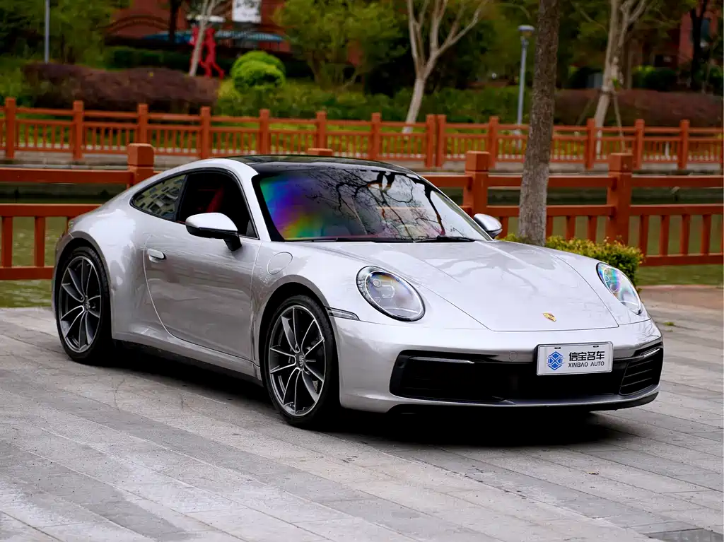 Porsche 911 2025