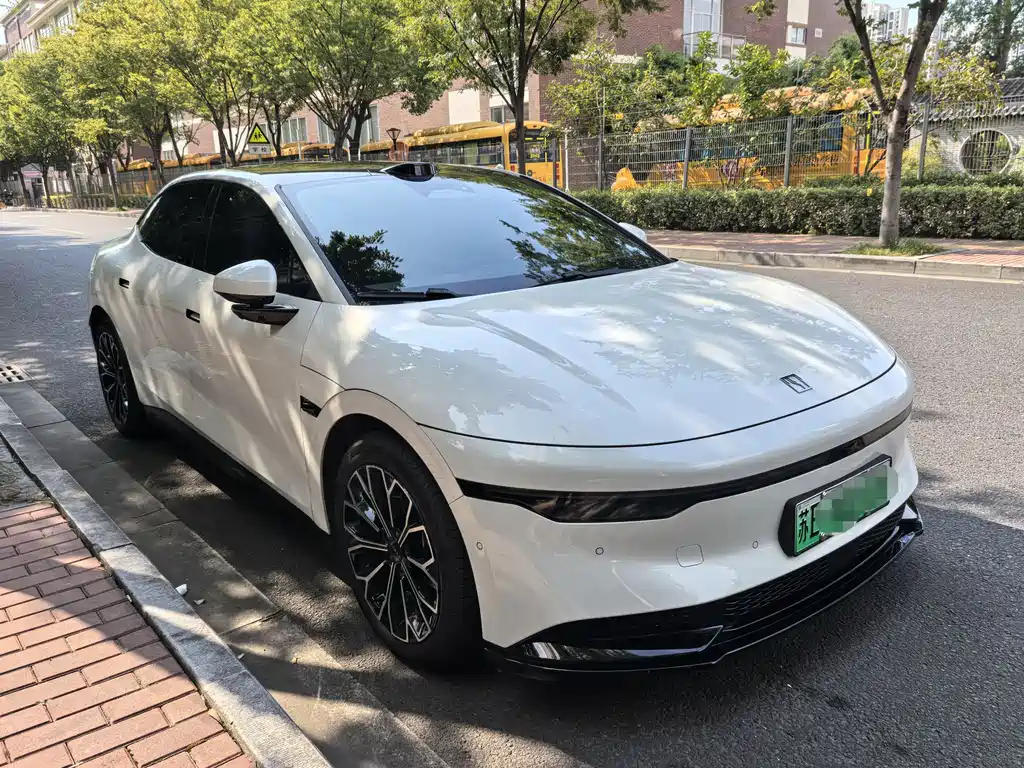 Zeekr 007 2024