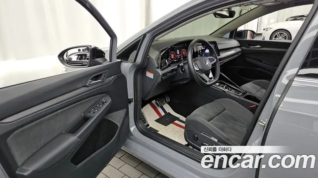 Volkswagen Golf 2024