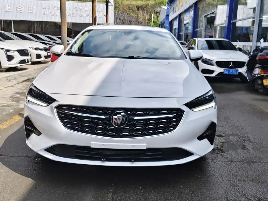 Buick Regal 2021