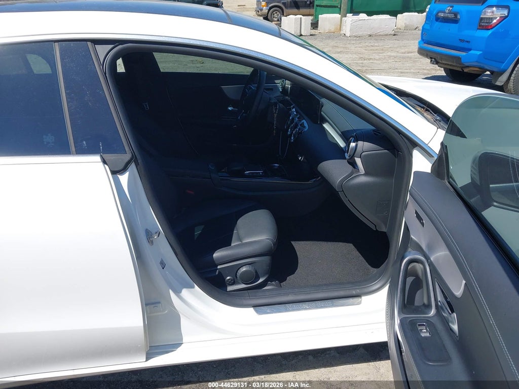 Mercedes-Benz CLA 2022