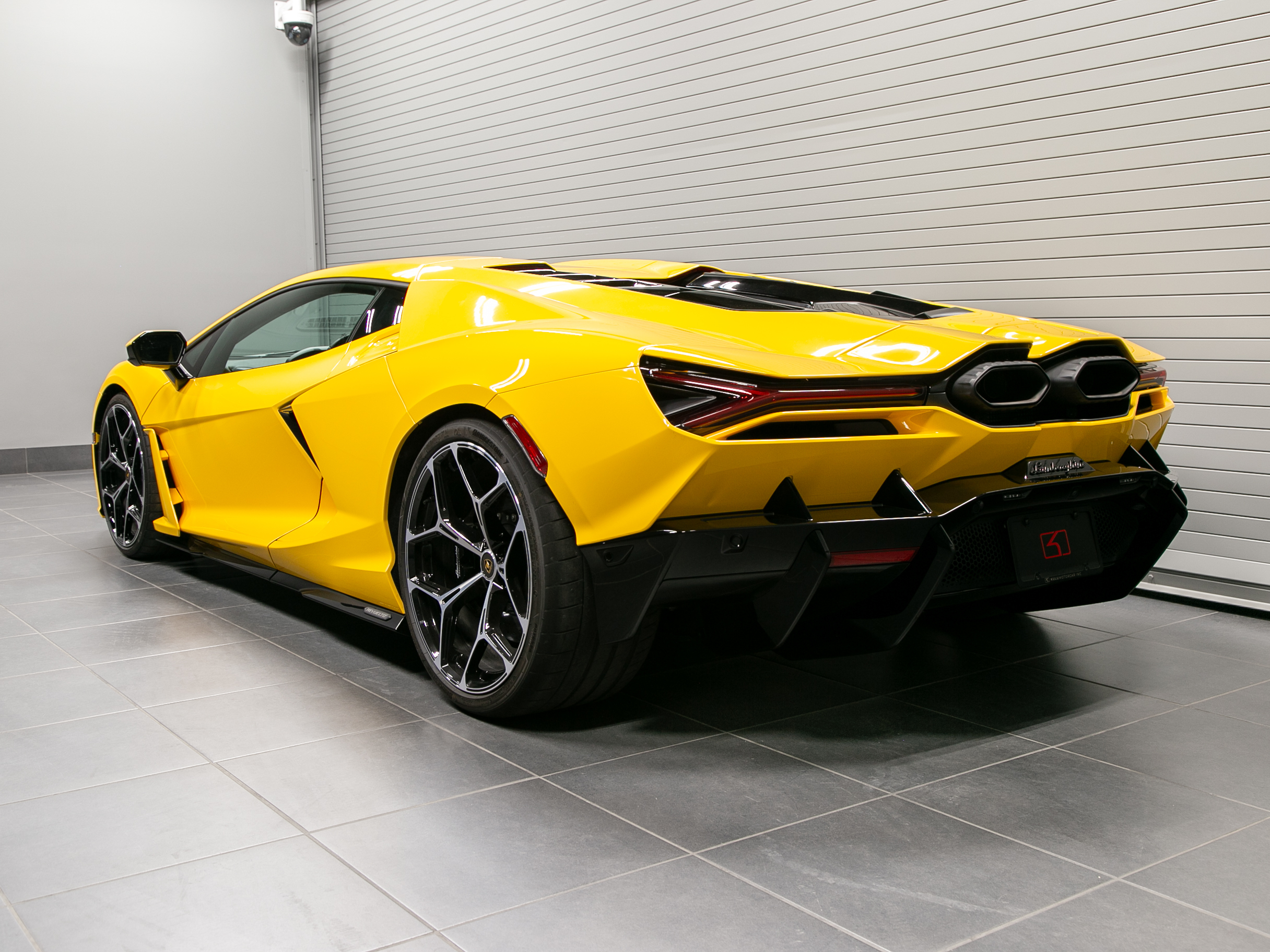 Lamborghini Revuelto 2024